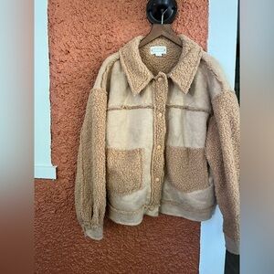 Loveriche Sherpa And Faux Suede Shacket Boxy Tan Size Large